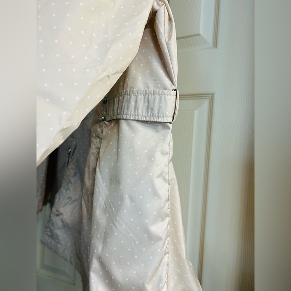 Jones New York Windbreaker and Rain Jacket. New With Tags - Picture 9 of 9